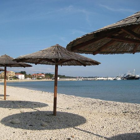Holiday Home Branka - 80 M From Beach Vir Exteriör bild