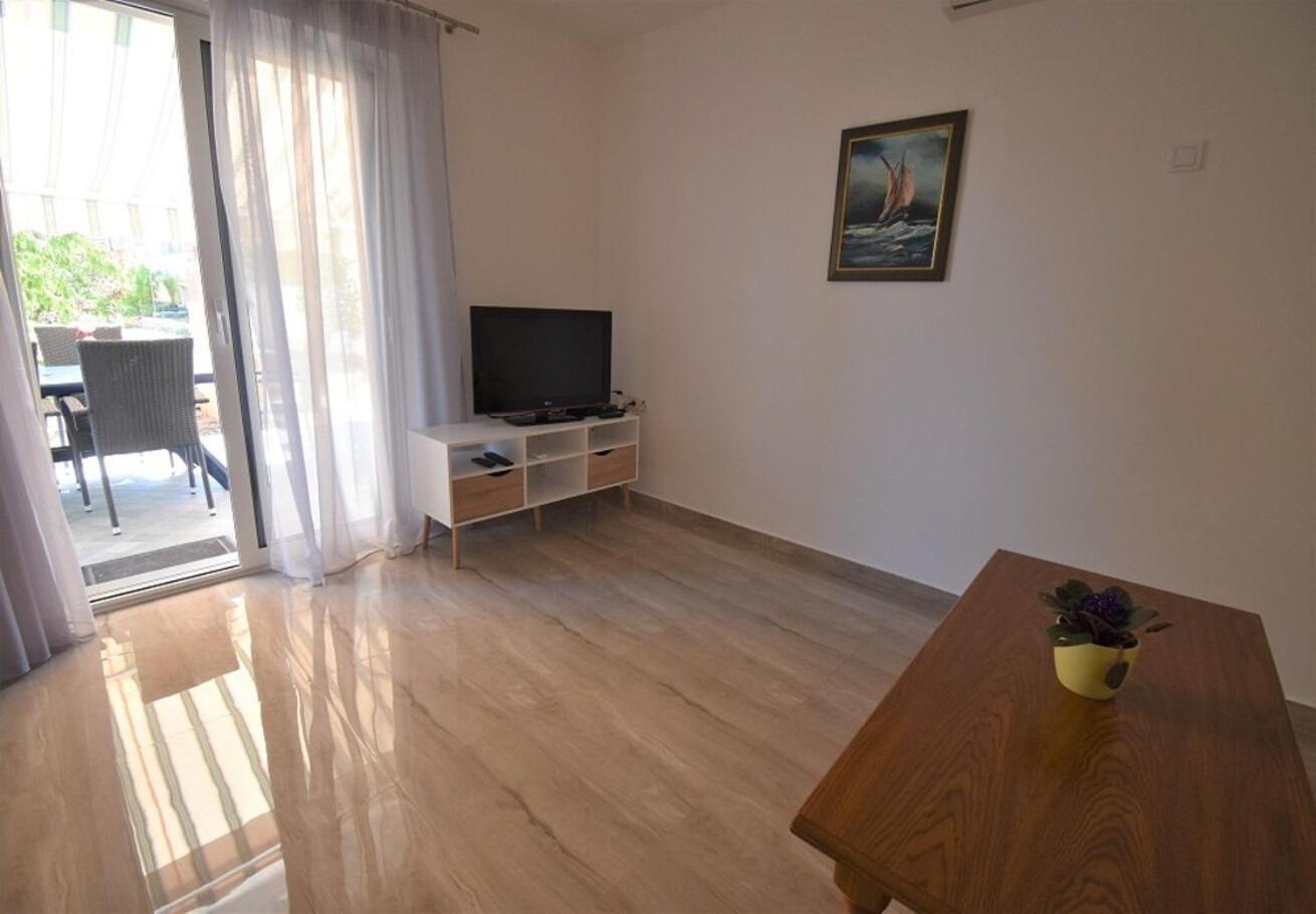 Holiday Home Branka - 80 M From Beach Vir Exteriör bild