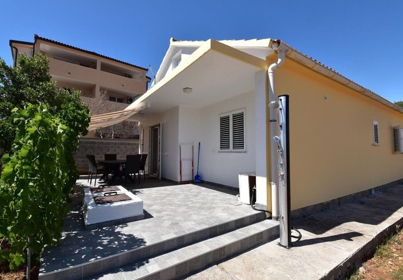 Holiday Home Branka - 80 M From Beach Vir Exteriör bild